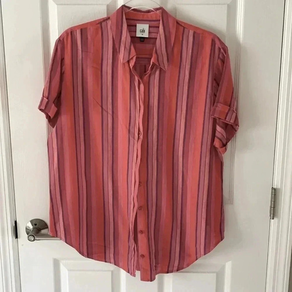 Cabi short sleeved button front blouse size M - Picture 1 of 6